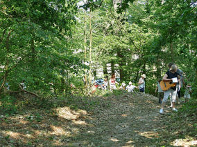 Wortgottesdienst an der Weingartenkapelle (Foto: Karl-Franz Thiede)